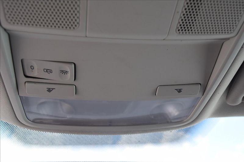 Volkswagen Golf 1,4 i 59KW NOVÁ STK ALU KLIMA - fotka 45 z 46