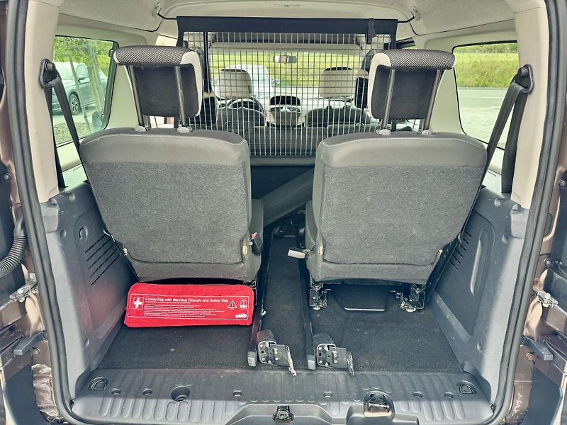 Renault Kangoo (2013) 1.5 dCI GRAND 7 míst - fotka 22 z 25