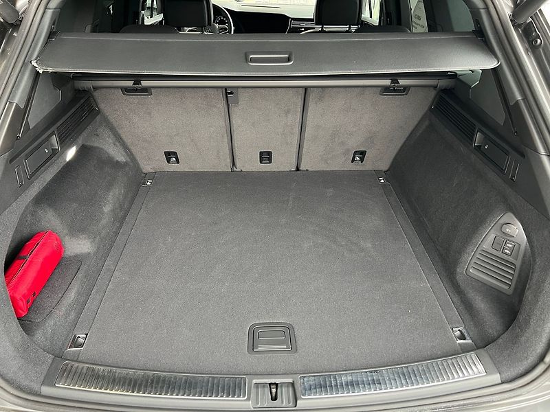 Volkswagen Touareg R-line 3,0TDI 210kW - fotka 18 z 22