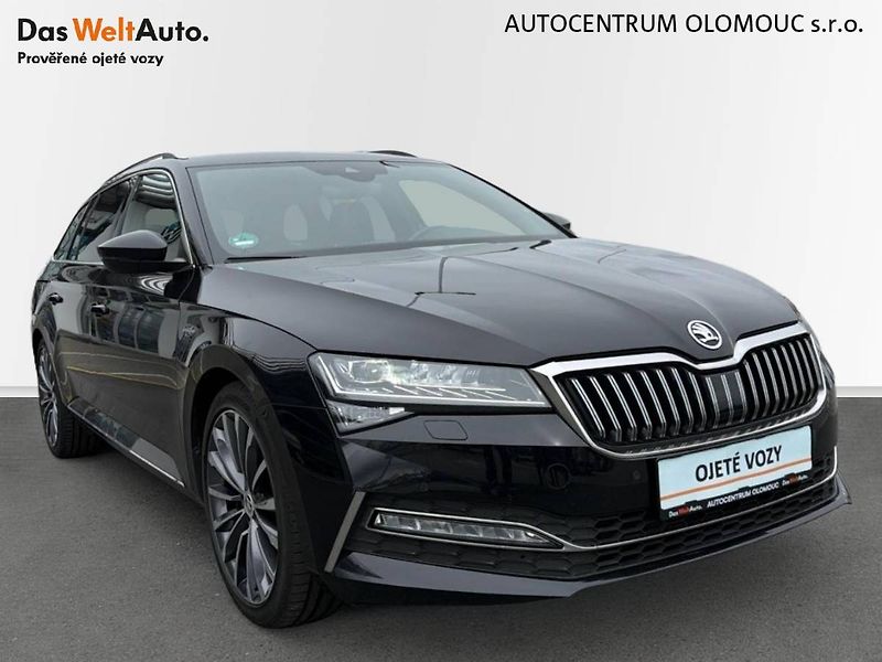Škoda Superb (2021) kombi 2.0 TDI 7DSG Laurin&Klem - fotka 12 z 35
