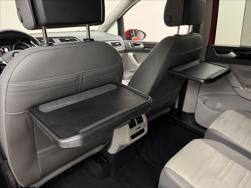 Volkswagen Touran 1,4 TSi 110kW DSG ACC 5MÍST CZ - fotka 38 z 44
