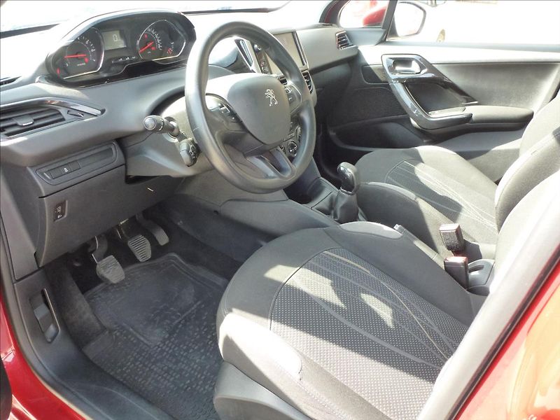 Peugeot 208 1,4 VTi Access 95k MAN5  Lucif - fotka 15 z 44
