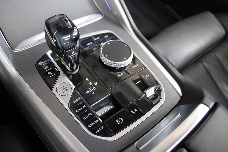 BMW X6 xDrive40d, 250kW - fotka 16 z 28