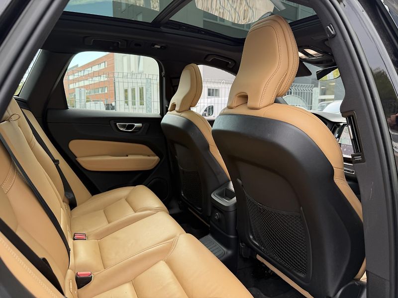 Volvo XC60 (2023) T6 AWD Recharge Plus Bright - fotka 44 z 51