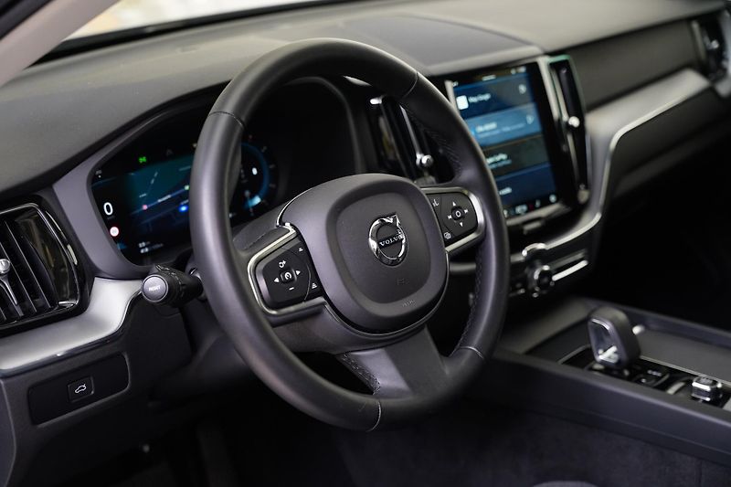 Volvo XC60 - fotka 14 z 26