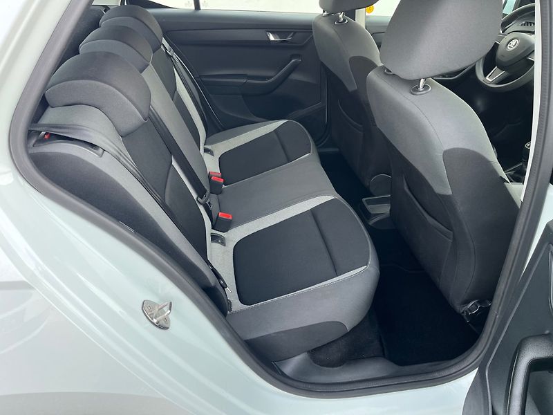 Škoda Fabia (2015) 1.0 MPi Top stav - fotka 12 z 25