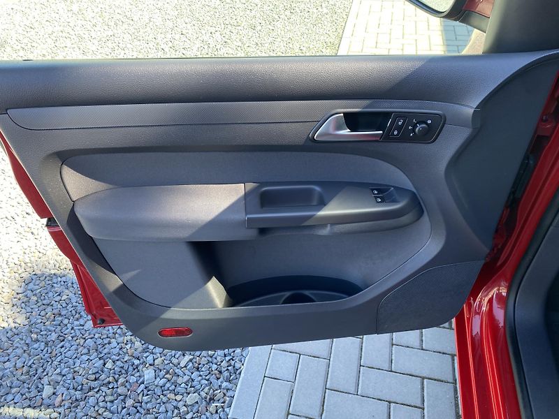 Volkswagen Caddy 2.0 TDI 103kW-1xMAJ.-DSG-KLIMA - fotka 12 z 35