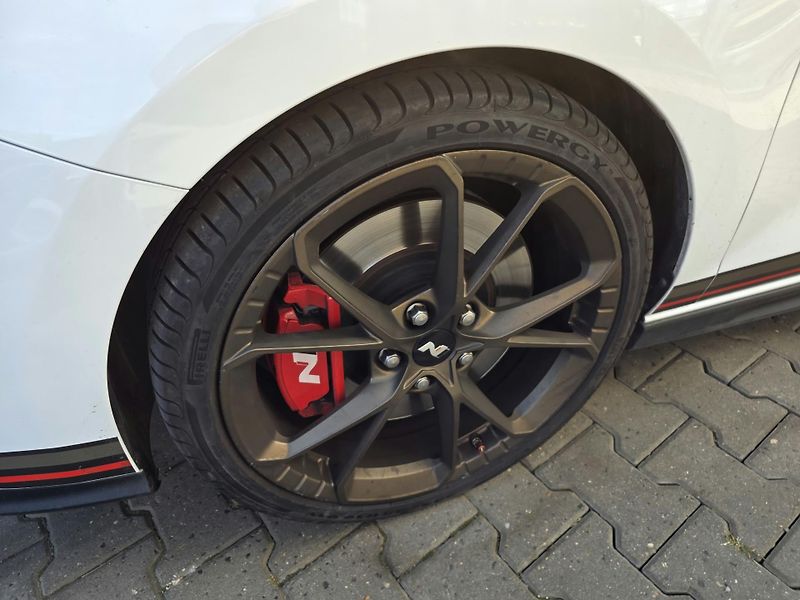Hyundai i30 2.0-N-206KW-LIMITOVANÁ EDICE - fotka 11 z 17
