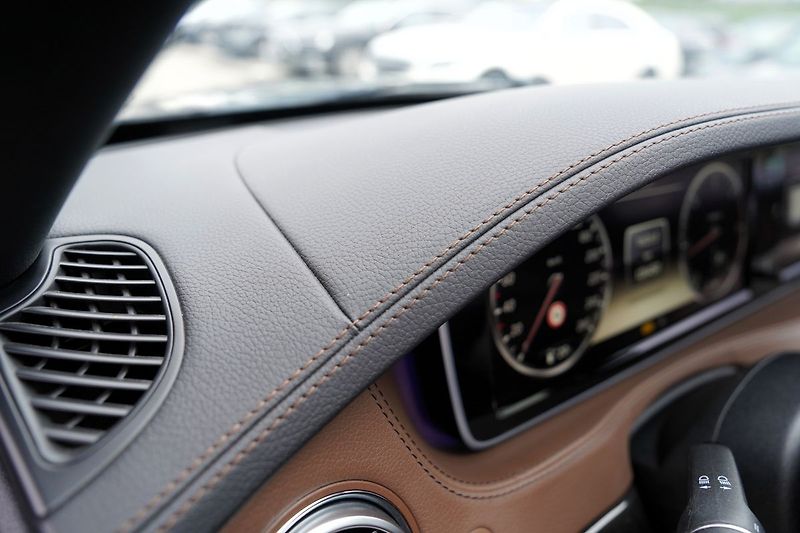 Mercedes-Benz Třídy S 350d AMG/Burmester/260 PS - fotka 46 z 47