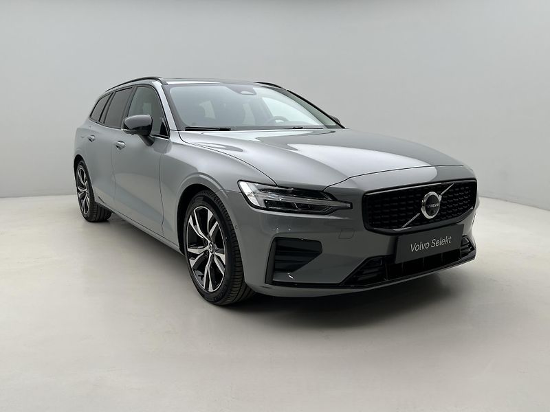 Volvo V60 B4 PLUS DARK AUT 1.maj. - fotka 7 z 47