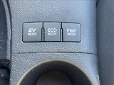 Toyota Auris 1,8 E-CVT Hybrid CZauto 1maj D - náhled 20