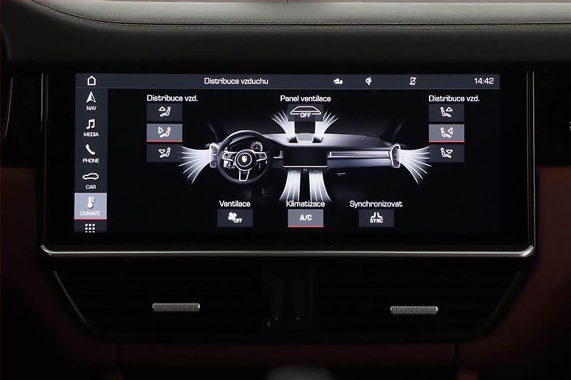 Porsche Cayenne (2020) E-Hybrid - fotka 17 z 22