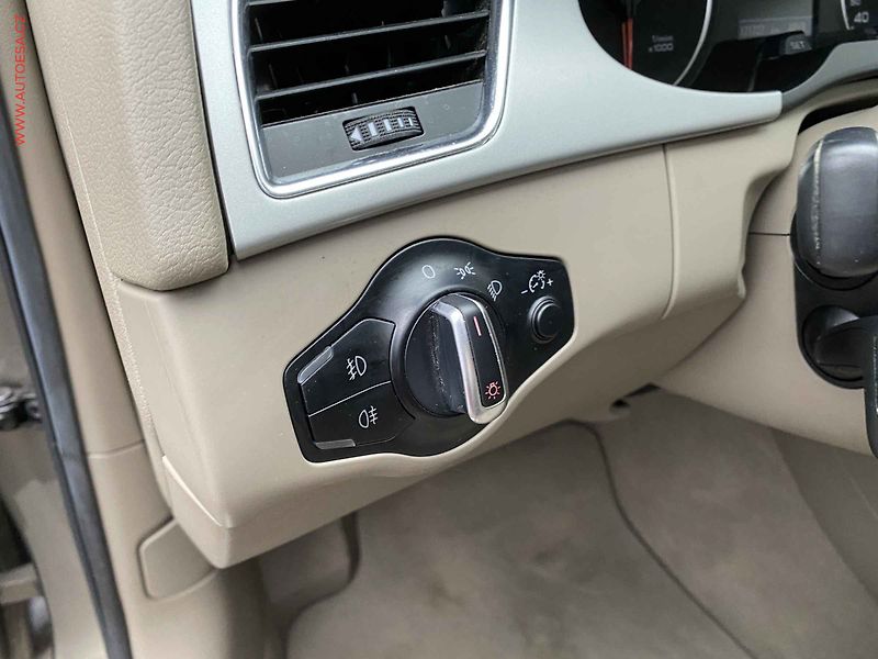 Audi A4 (2009) 3.0 TDi Quattro, Bixen, navi - fotka 16 z 19