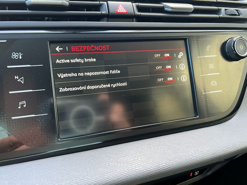 Citroën Grand C4 SpaceTourer (2020) 1.5HDi 96kW Business+ 7-míst - fotka 28 z 34
