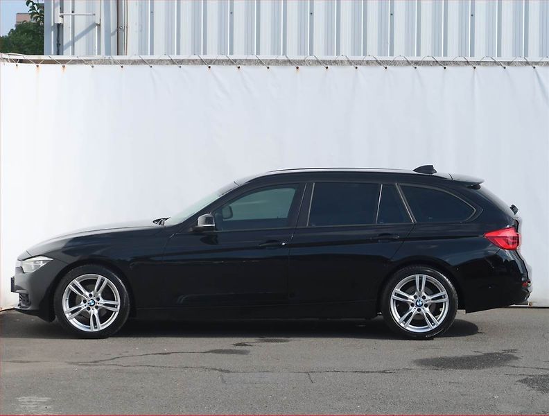 BMW Řada 3 (2018) 318 d, Automat, Serv.kniha - fotka 3 z 23