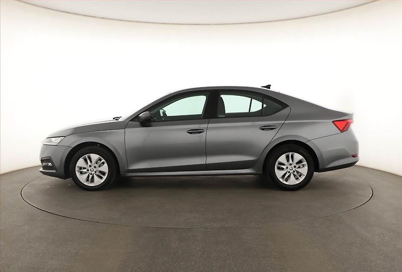 Škoda Octavia (2023) Ambition 1.0 TSI e-tec - fotka 3 z 20