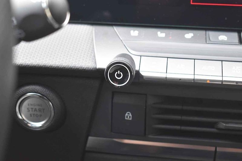 Opel Astra je dobře připraven pro dlouhé přesuny i na horších vozovkách.