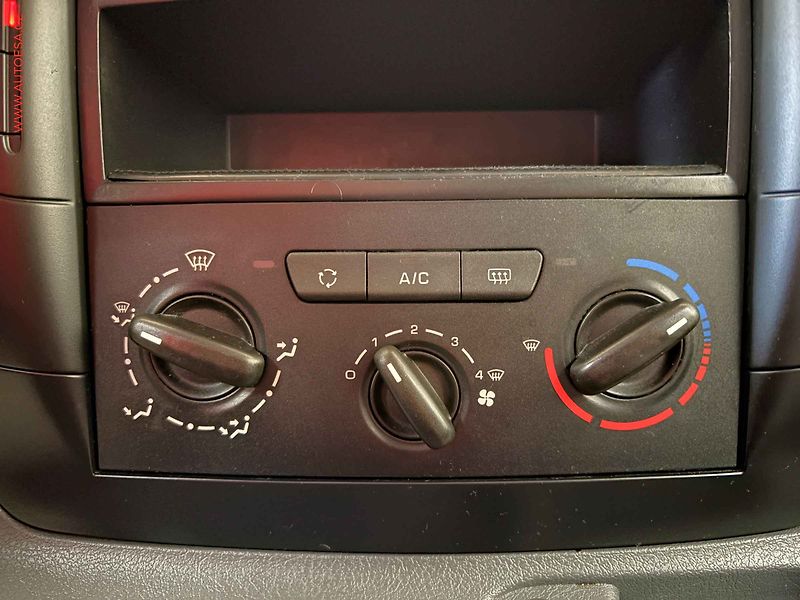 Fiat Scudo (2015) 2.0MJT L2 8míst, 1.maj, AC - fotka 15 z 15