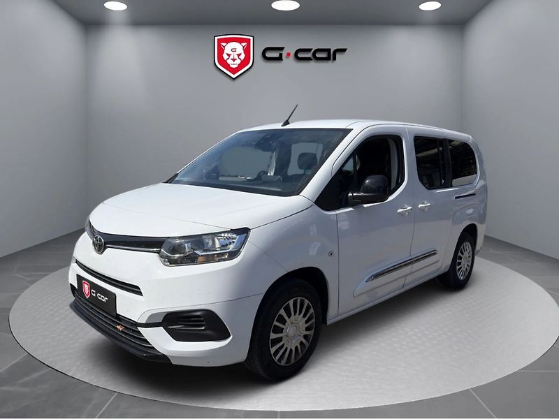 Toyota ProAce City Verso 1.2T 110k L2 Shuttle - fotka 1 z 4