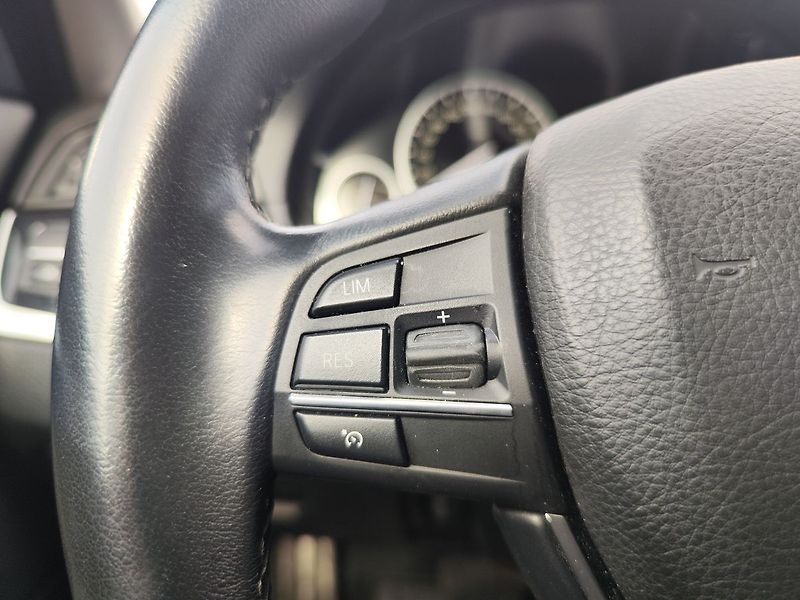 BMW Řada 5 520d/140kW xDrive 8AT - fotka 25 z 32