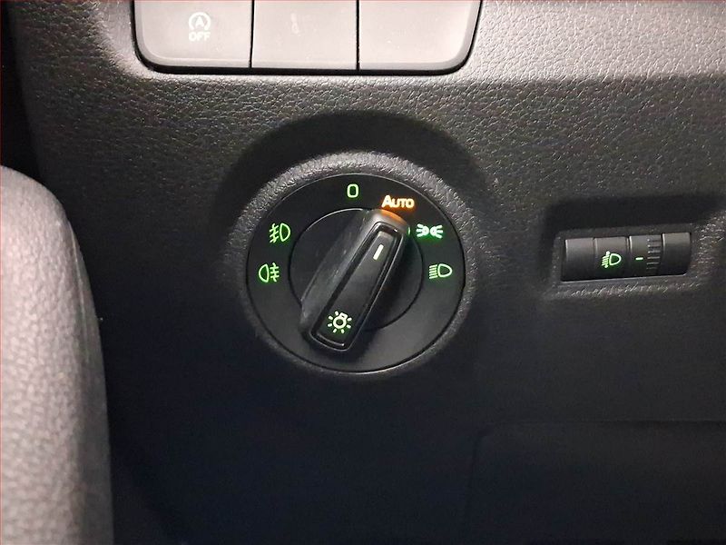 Škoda Fabia (2019) 1.0 TSI, Serv.kniha, Tempomat - fotka 16 z 18