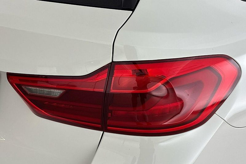 BMW Řada 5 540d xDrive - fotka 5 z 27