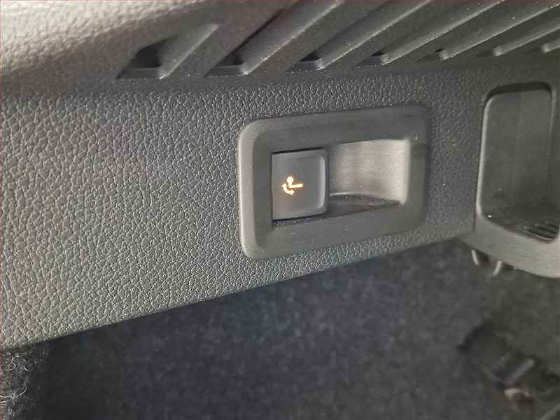 Škoda Kamiq (2023) Scoutline 1.5 TSI - fotka 22 z 22