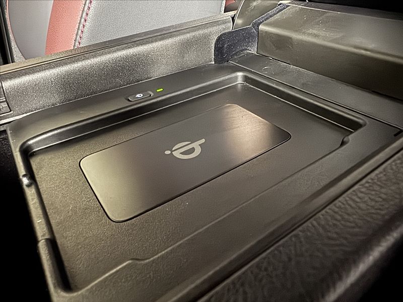 Lexus NX 300h 2,5   Hybrid Luxury LED Assist - fotka 38 z 47