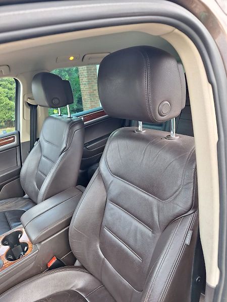 Volkswagen Touareg 3,0TDi 175kW TIPTRONIC 2.MAJ.! - fotka 15 z 21