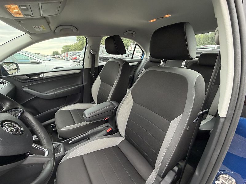 Škoda Rapid 1.0 TSI DPH - fotka 8 z 14