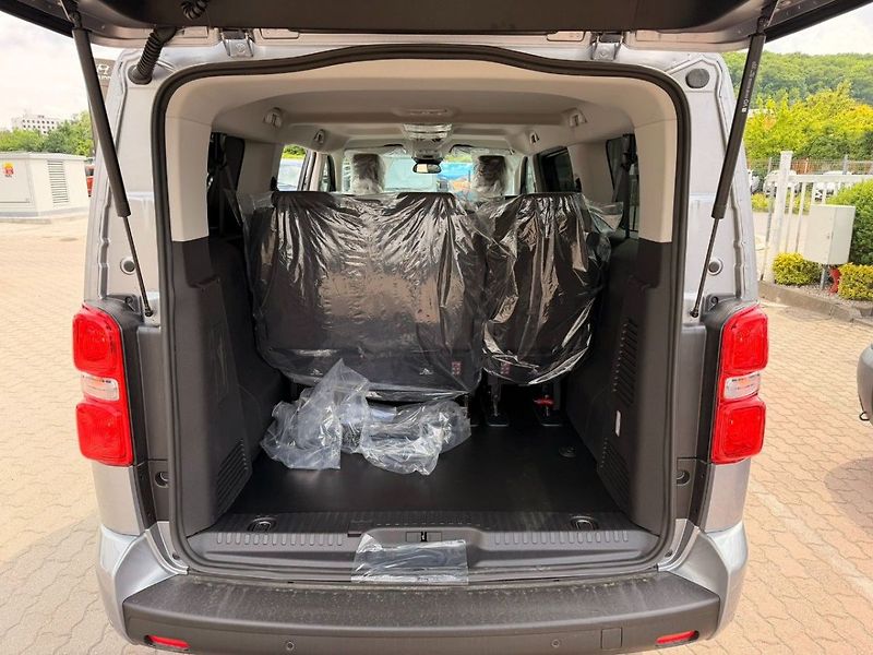 Fiat Scudo Ulysse Icon 2.2 MTJ 180k 8AT L - fotka 19 z 20
