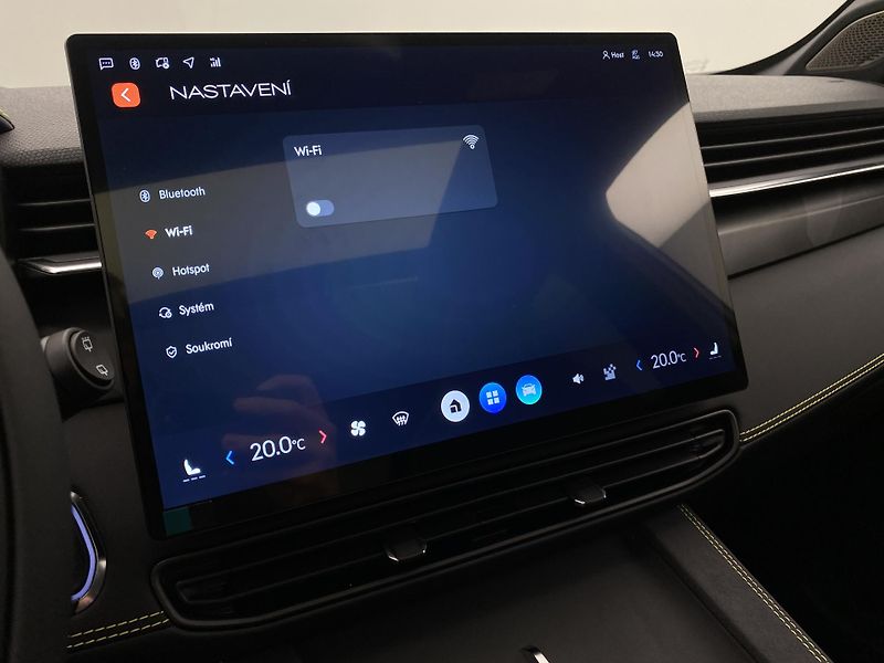 Lynk & Co 01 (2025) MORE PHEV AUT CZ 1.maj - fotka 83 z 89