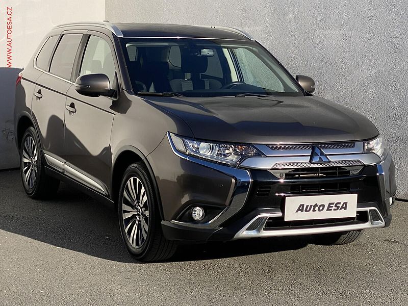 Mitsubishi Outlander (2019) 2.0MiVEC, AT, +ALU, navi, TZ - fotografie inzerátu