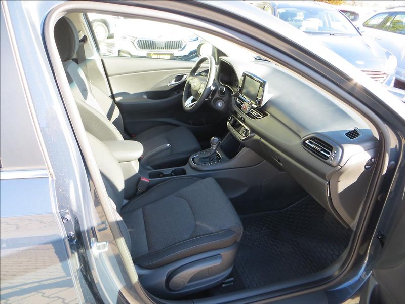 Hyundai i30 1,0 T-GDI Smart AUT7 ČR TOP - fotka 10 z 23