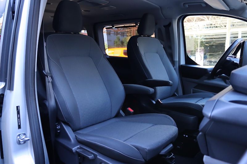 Ford Tourneo Custom Ford Tourneo Custom titaniumL2 - fotka 51 z 55
