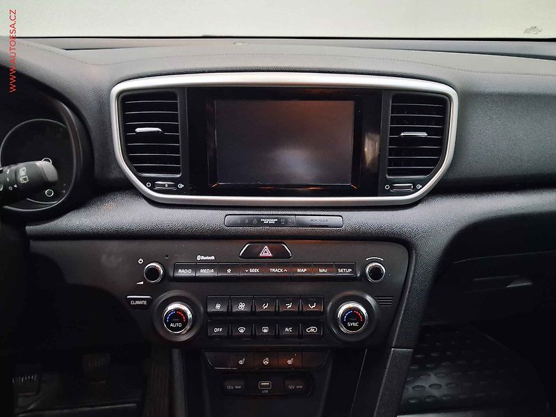 Kia Sportage (2020) 1.6 T-GDi, 2.maj, AC, park - fotka 12 z 18