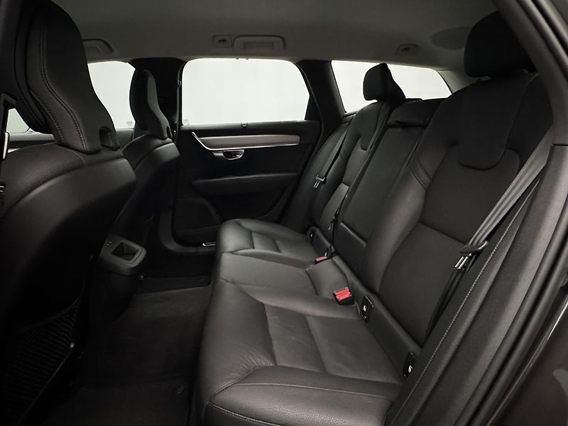 Volvo V90 CC B4 AWD PLUS CZ REZERVACE - fotka 24 z 51