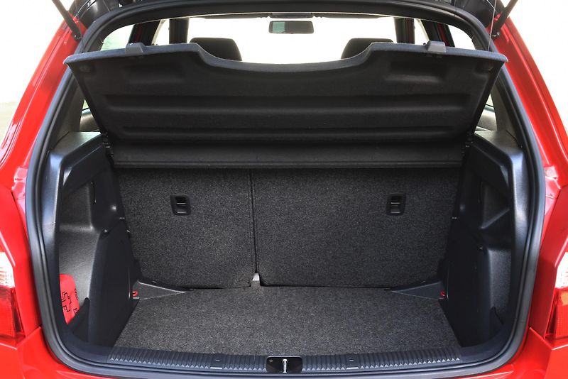Škoda Fabia 1.2 TSi MONTE CARLO,KLIMA,TEMP - fotka 37 z 43
