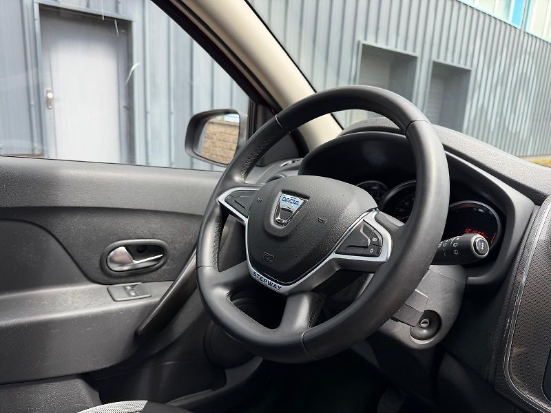 Dacia Sandero 0,9 TCe Stepway  - fotka 16 z 20