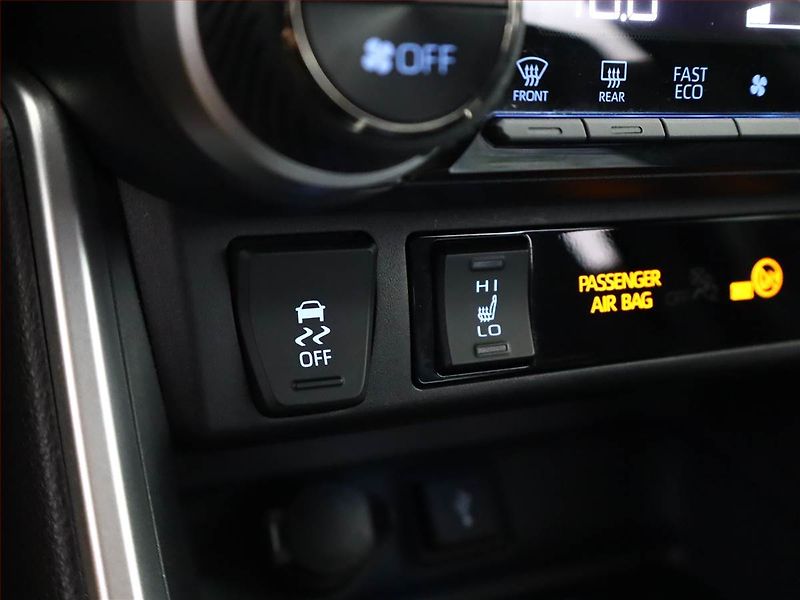 Toyota RAV4 (2022) 2.5 Hybrid - fotka 16 z 21