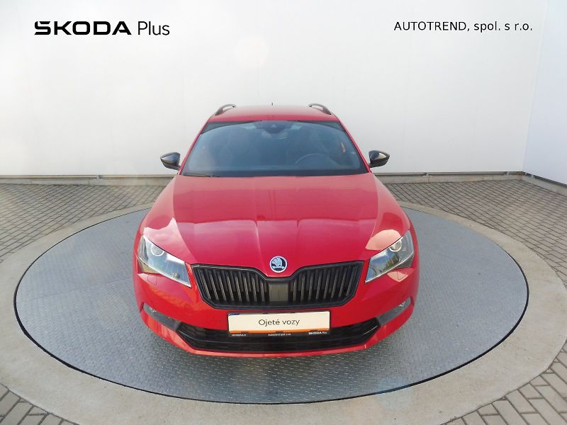 Škoda Superb (2018) Combi SportLine 2,0 TDI 140kW - fotka 4 z 28