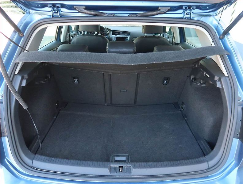 Volkswagen Golf (2013) Highline 1.2 TSI, Navi - fotka 14 z 19