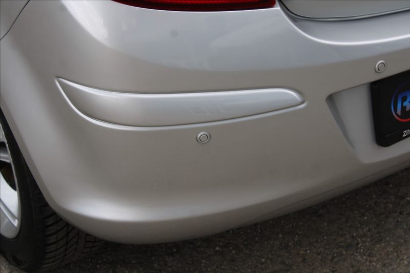 Opel Corsa 1,4 i  KLIMATIZACE, TEMPOMAT - fotka 23 z 24