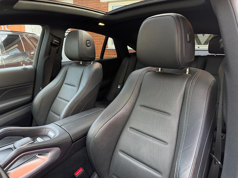 Mercedes-Benz GLE 400d-AMG-R21-PANO-TAŽ-COUPE - fotka 13 z 36
