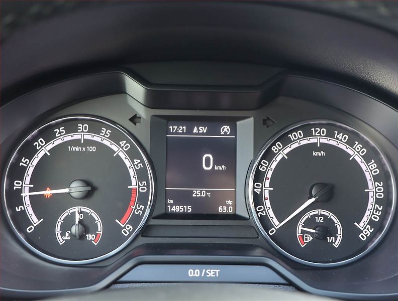 Škoda Octavia (2018) 1.6 TDI, Navi, Tempomat - fotka 11 z 18