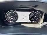 Jaguar E-Pace 1,5 P300e R-Dynamic SE AWD AT - náhled 17