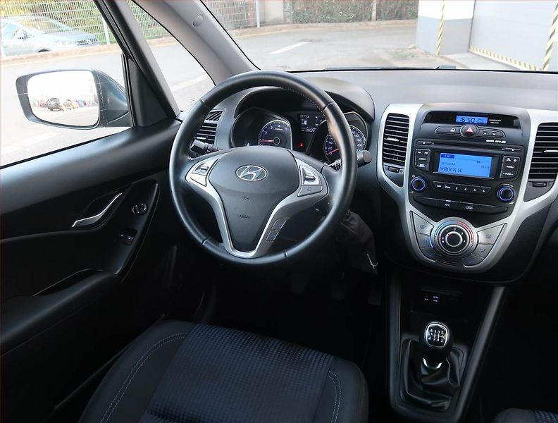 Hyundai ix20 (2015) 1.4 CVVT, Serv.kniha - fotka 7 z 18