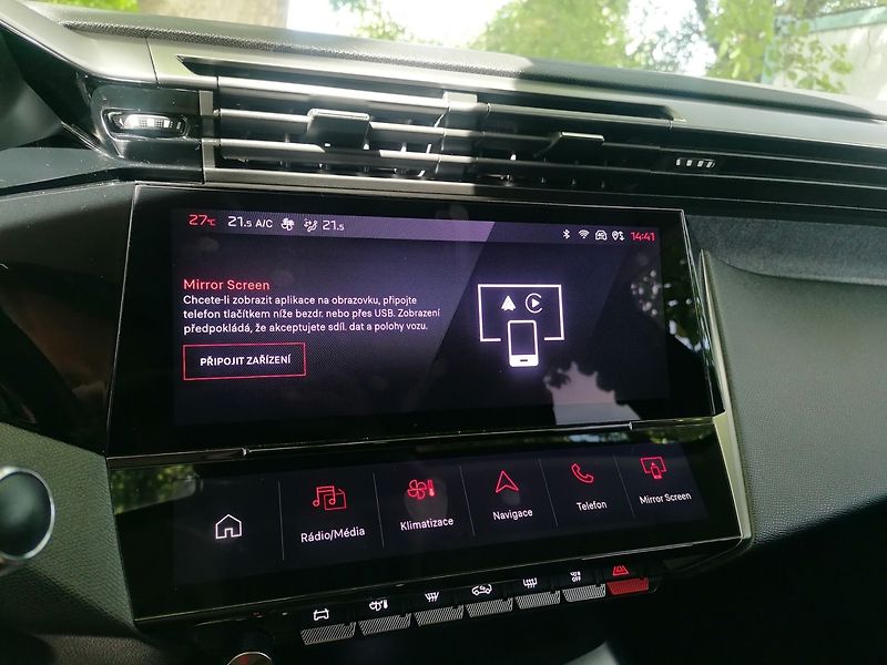Peugeot 308 (2022) 1.5 BlueHdi Allure A/T - fotka 16 z 29