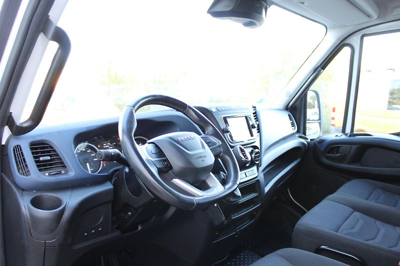 Iveco Daily 35S160 2,3 Hi-Matic Skříň+čelo - fotka 8 z 22