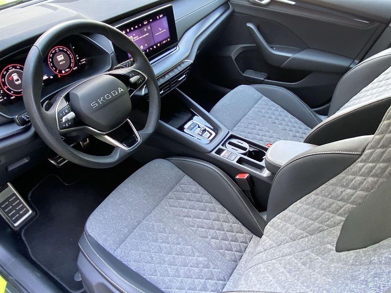 Škoda Octavia (2025) 1.5 TSI DSG SportLine - fotka 8 z 35